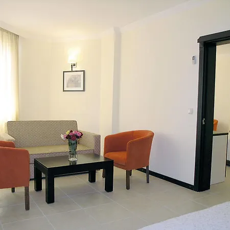 Hotell Orfeus Park 4*